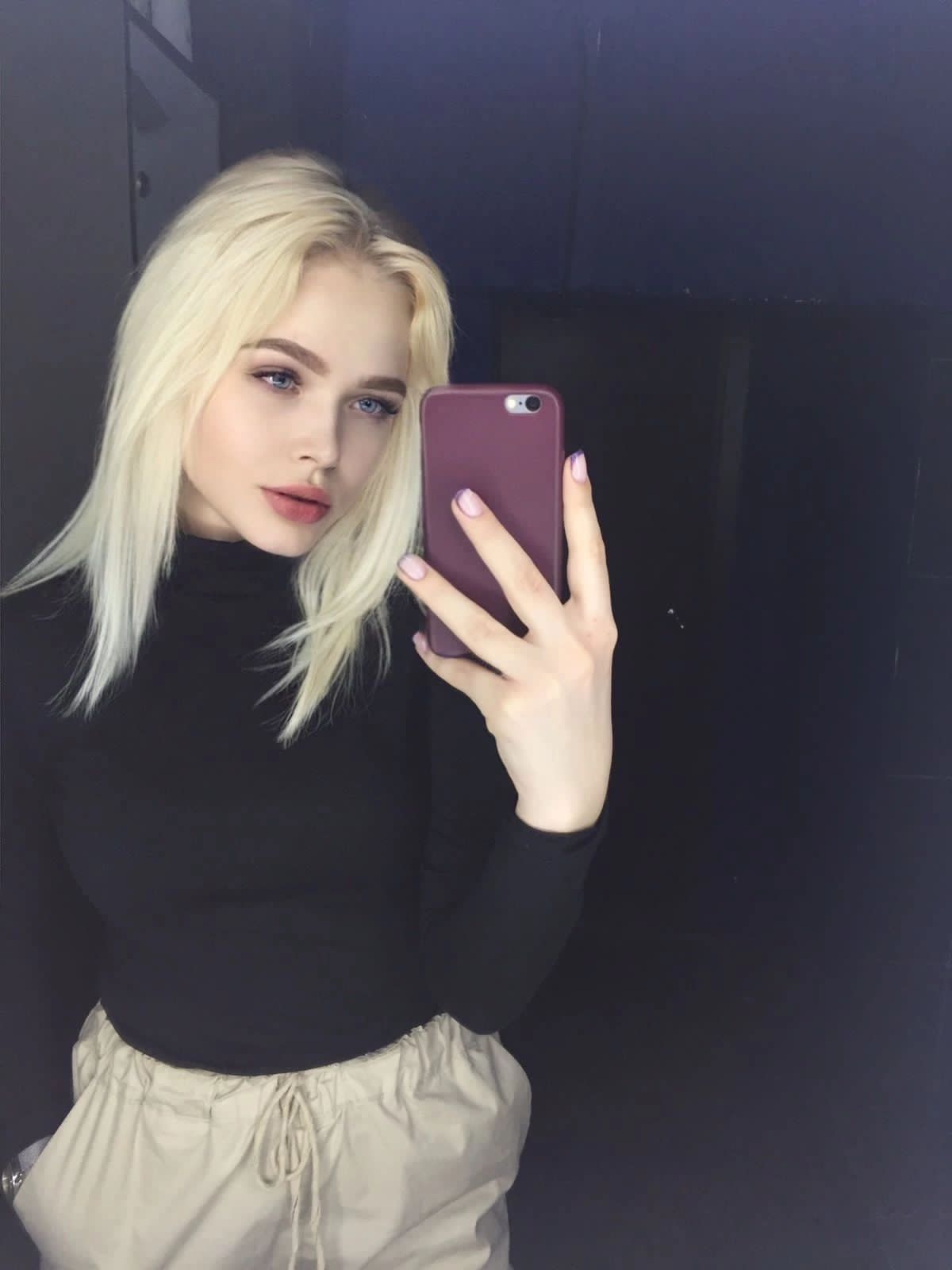 Алиса Проститутка Питера у метро Автово